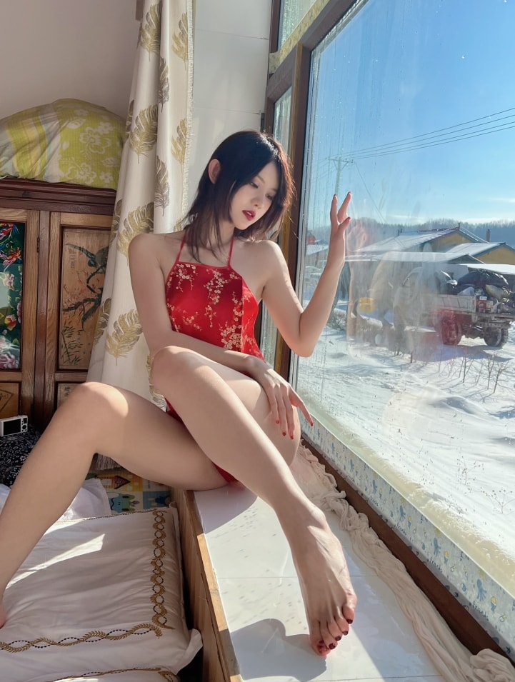 图片[1]-【微密圈】就是阿朱啊-红肚兜&下班地铁&乘务员&缆车[59P3V-65MB]-写真栈-xiezz.cc