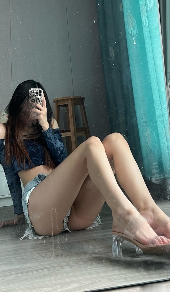 图片[1]-【微密圈】刘雅萌-牛仔短裤辣妹[47P-120MB]-写真栈-xiezz.cc