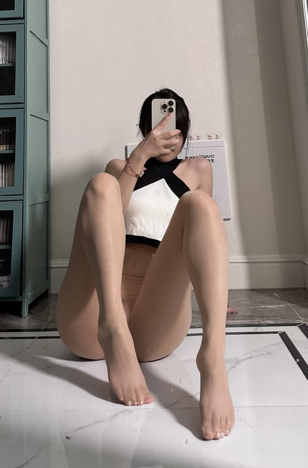 图片[1]-【微-密】陈妮妮-美足艺术 [51P-143M]-写真栈-xiezz.cc