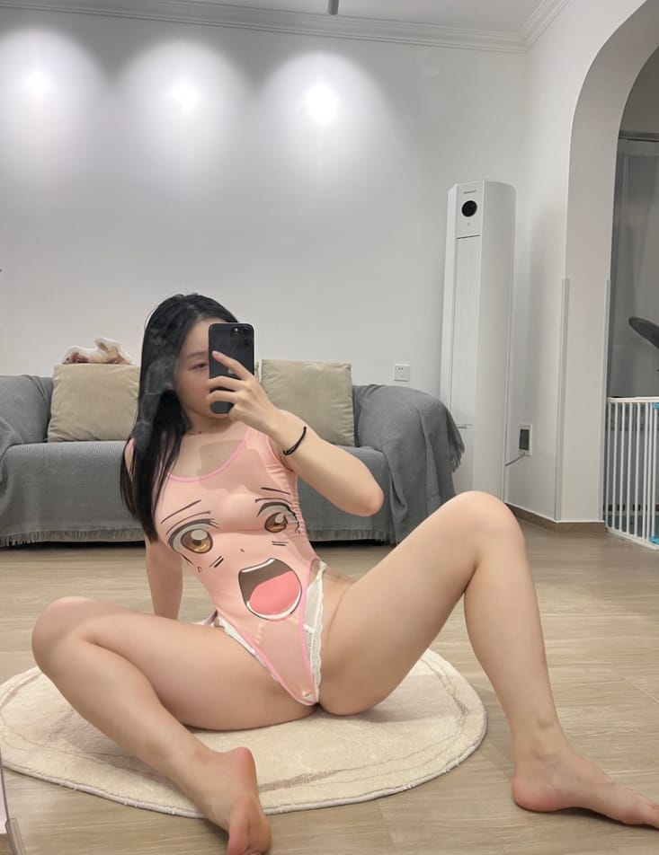 图片[1]-【微-密】铁锤姐姐-这就让你难受[41P6V-246M]-写真栈-xiezz.cc