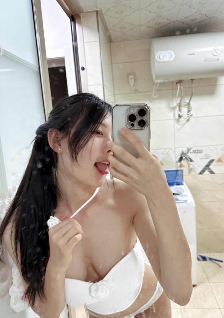 图片[1]-【微-密】李音-半腿牛仔 [13P-18M]-蜜桃啵啵