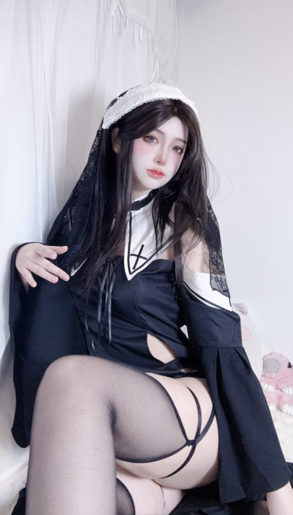 图片[1]-疯猫ss – NO.167 修女自拍[21P-92MB]-写真栈