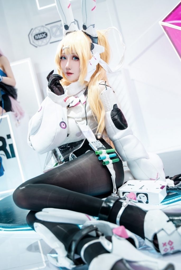 图片[1]-焖焖碳 NO.037 交错战线莉普斯COS [18P-36MB]-写真栈