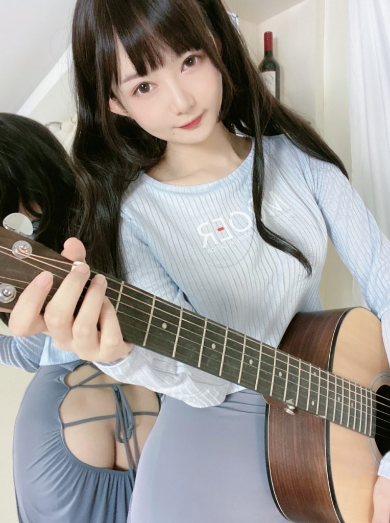 图片[1]-51酱 – NO.13 吉他妹妹 [25P3V-134MB]-蜜桃啵啵