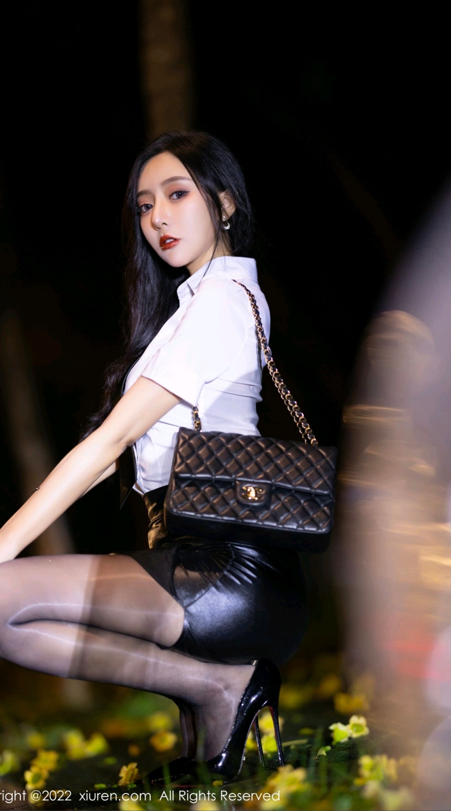 王馨瑶 2025秀人网 OL制服雨夜 轻氧质感静态素材6