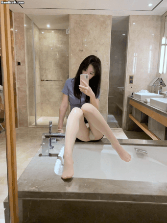 唐安琪 2025秀人网 丝袜穿搭 自然原生氛围感创作素材2（高清GIF）