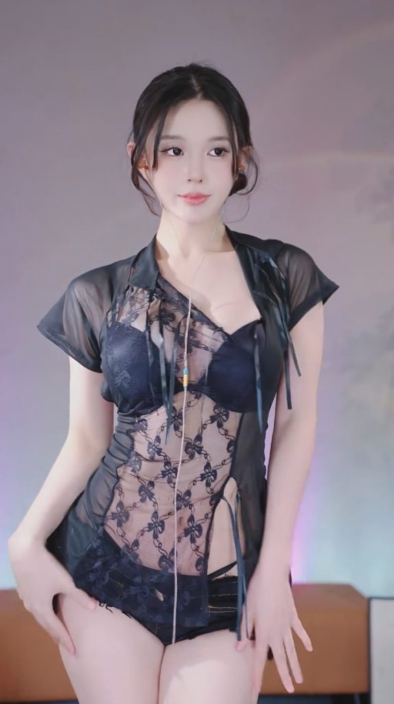 图片[1]-【舞】CC-乔巴音-付费群定制[12V-1.63GB]-蜜桃啵啵