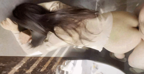 终极泄密（原档无水印）红丝情趣装极品颜值女友与男友性爱 22G/pikpak